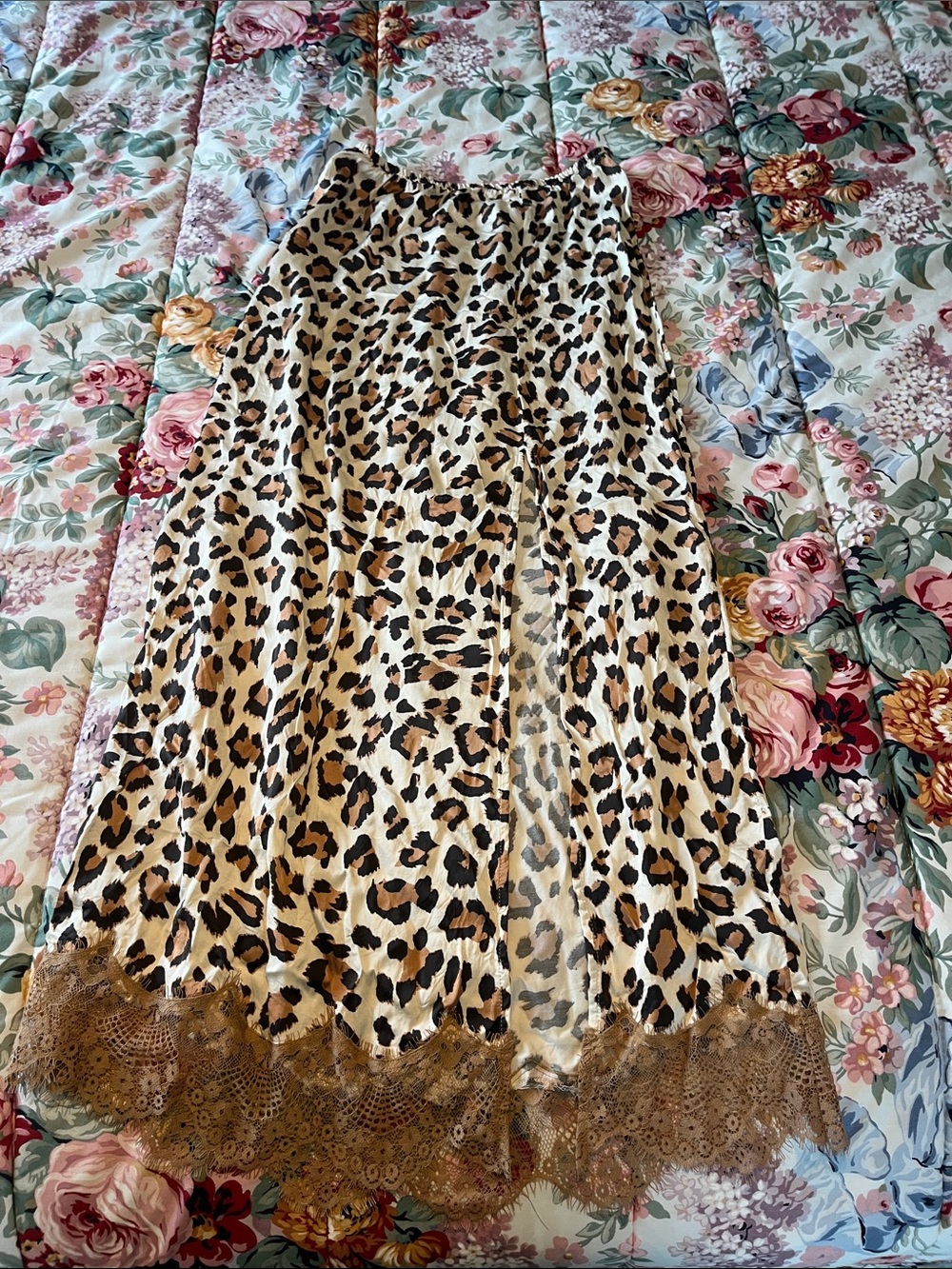 Women’s aerie skirt
